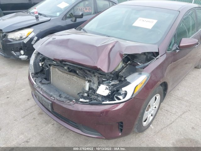 3KPFK4A72JE211197 KIA FORTE LX