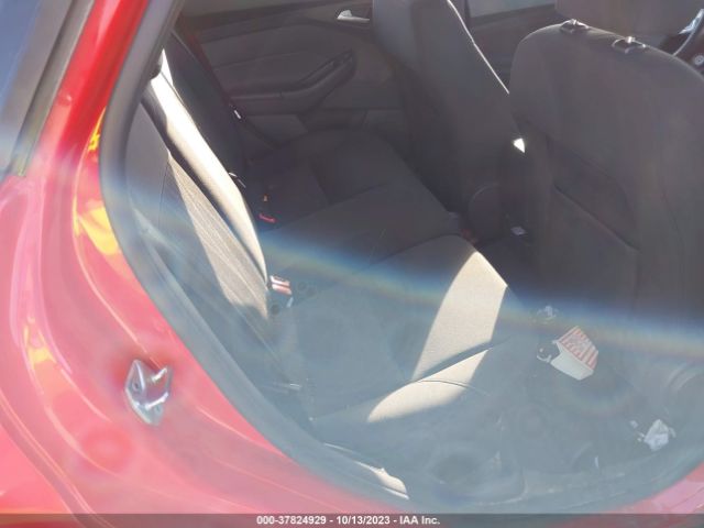 1FADP3K25GL391271 Ford FOCUS SE