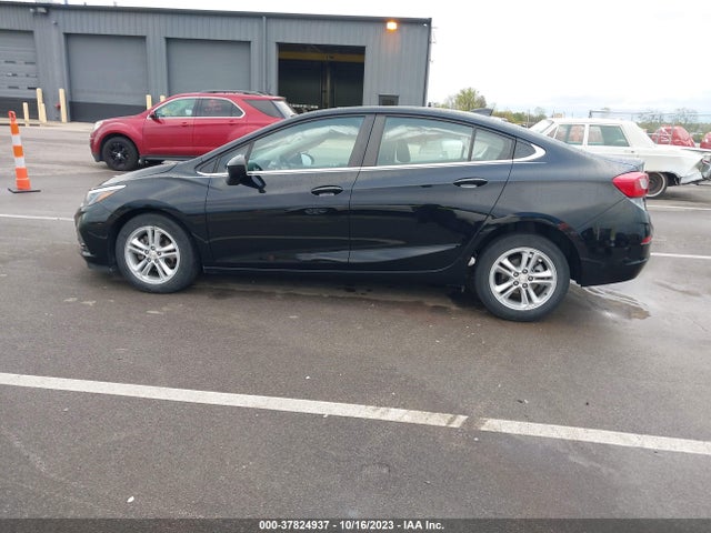 Chevrolet CRUZE LT 2018 1G1BE5SM9J7109498 Image 15