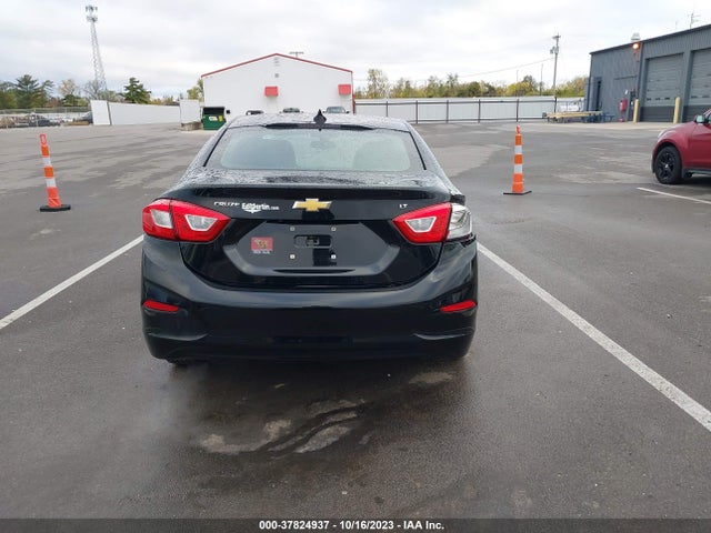 Chevrolet CRUZE LT 2018 1G1BE5SM9J7109498 Image 17