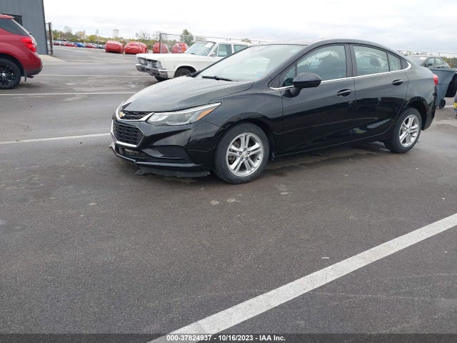 Chevrolet CRUZE LT 2018 1G1BE5SM9J7109498 Image 2