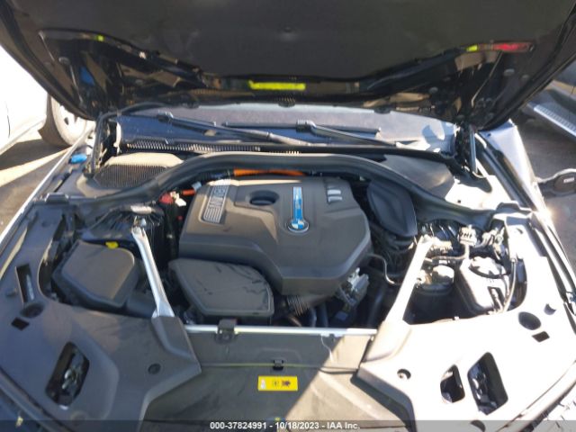 WBAJA9C54JB253290 BMW 5 Series 530e Iperformance