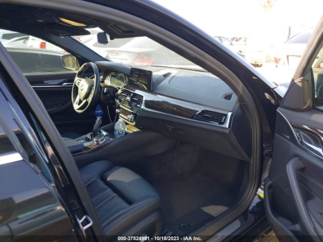 WBAJA9C54JB253290 BMW 5 Series 530e Iperformance