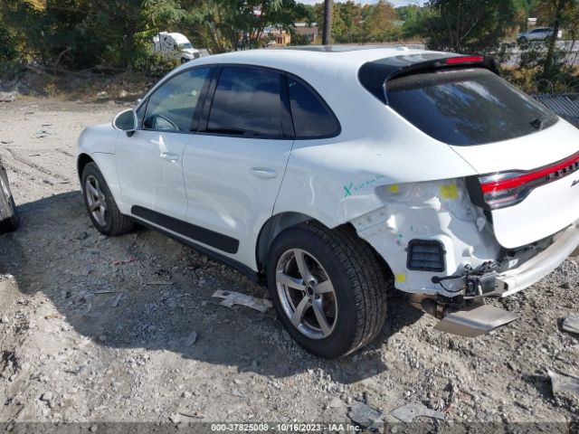 2020 PORSCHE MACAN WP1AA2A5XLLB07100 Photo 2