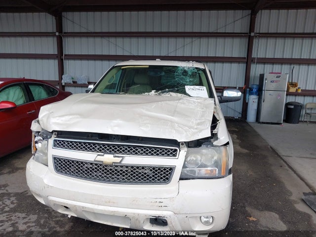 2011 CHEVROLET SUBURBAN 1GNSKKE33BR228274 Photo 5