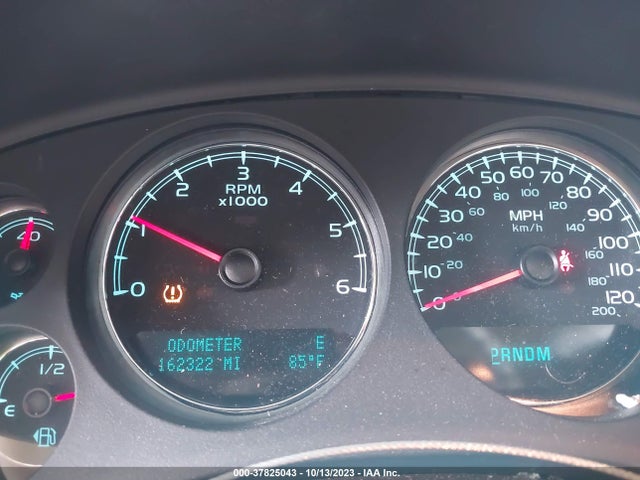 2011 CHEVROLET SUBURBAN 1GNSKKE33BR228274 Photo 6