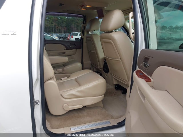 2011 CHEVROLET SUBURBAN 1GNSKKE33BR228274 Photo 7