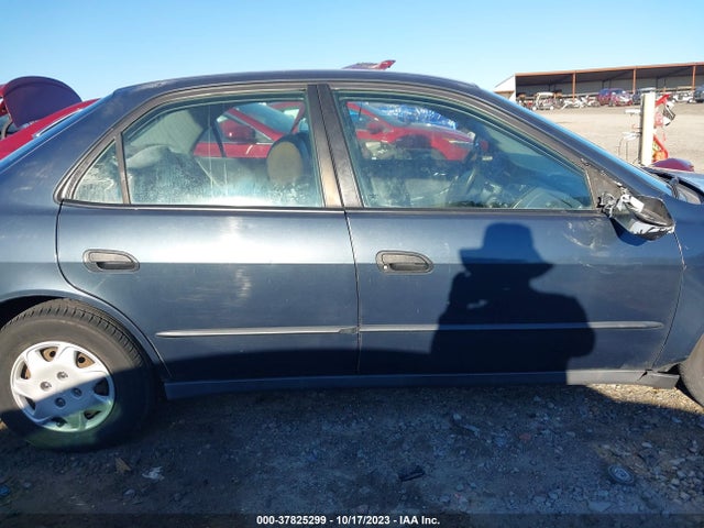 1998 HONDA ACCORD SDN DX VIN: 1HGCF8649WA188218