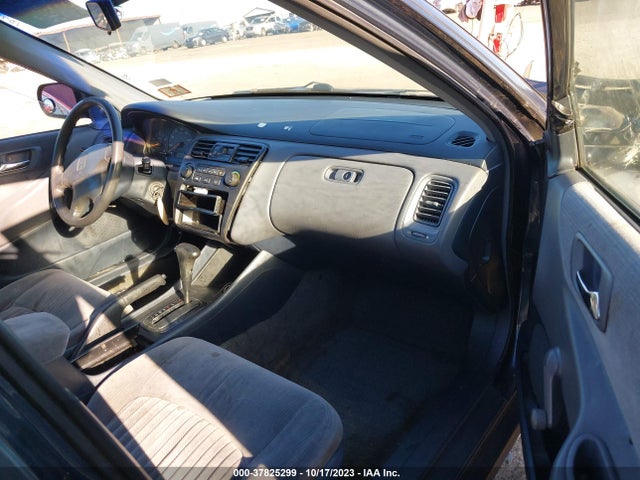 1998 HONDA ACCORD SDN DX VIN: 1HGCF8649WA188218