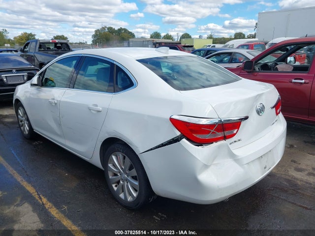 37825514 :رقم المزاد ، 1G4PP5SK8F4202877 vin ، 2015 Buick Verano مزاد بيع