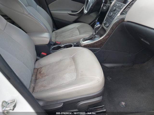 37825514 :رقم المزاد ، 1G4PP5SK8F4202877 vin ، 2015 Buick Verano مزاد بيع