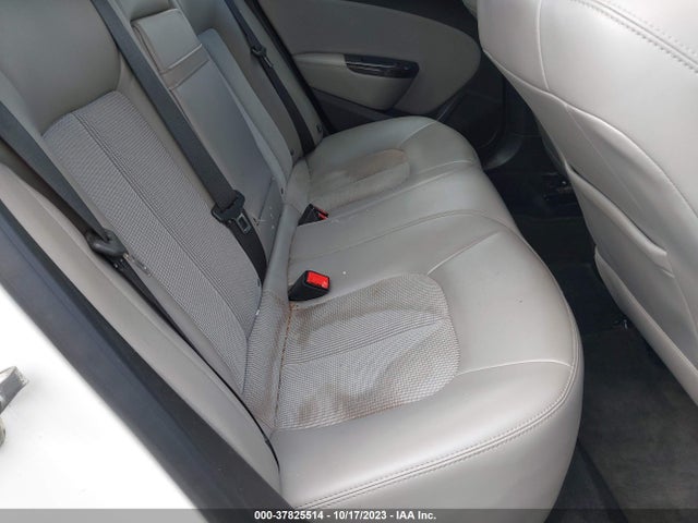37825514 :رقم المزاد ، 1G4PP5SK8F4202877 vin ، 2015 Buick Verano مزاد بيع