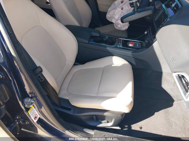 2017 JAGUAR XE SAJAD4BG0HA974451 Photo 4