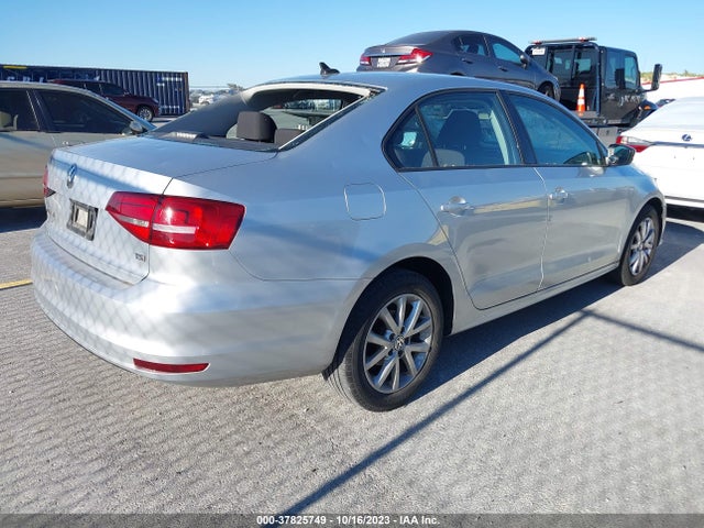 2015 VOLKSWAGEN JETTA 1.8T SE VIN: 3VWD07AJXFM264153