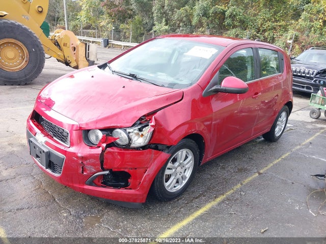 Chevrolet Sonic Lt Auto 2016 1G1JC6SH2G4134537 Image 2