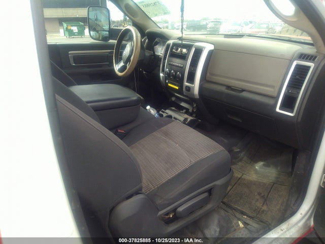 37825885 :رقم المزاد ، 3C7WDMDL6CG296834 vin ، 2012 Ram 5500 Slt مزاد بيع