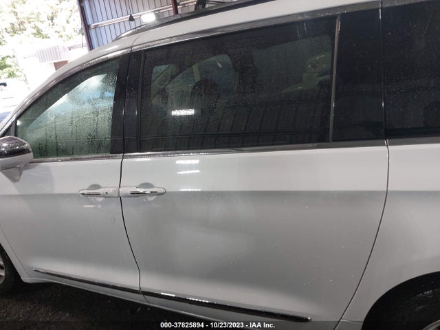 Chrysler Pacifica Limited 2020 2C4RC1GG6LR176505 Image 15