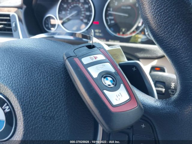 WBA8B9G32HNU52335 BMW 3 Series 330i