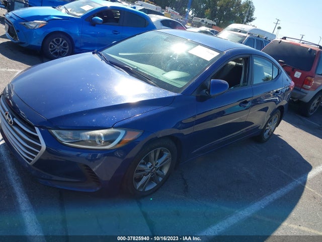 Hyundai ELANTRA SEL 2018 5NPD84LF8JH239365 Image 2