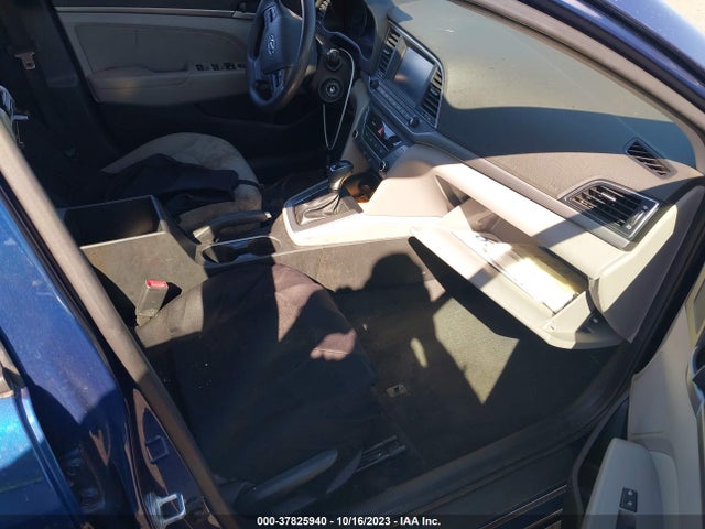 Hyundai ELANTRA SEL 2018 5NPD84LF8JH239365 Image 5