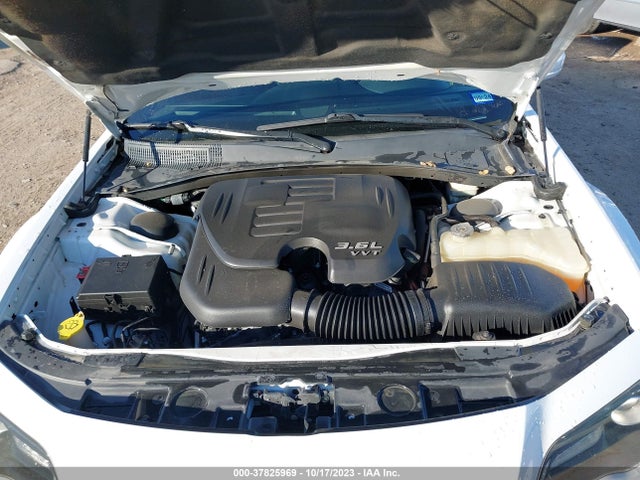 2014 CHRYSLER 300 S VIN: 2C3CCABG8EH171493