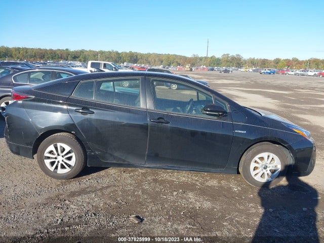 Toyota Prius Four 2016 JTDKARFU4G3516939 Image 12