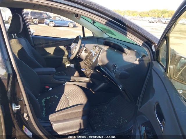 Toyota Prius Four 2016 JTDKARFU4G3516939 Image 5
