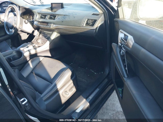 JTHKD5BH1F2217257 Lexus Ct 200h Hybrid