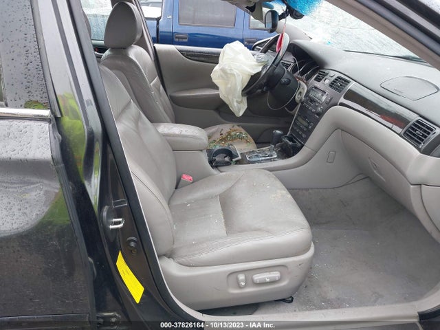 2004 LEXUS ES 330 VIN: JTHBA30G445041100