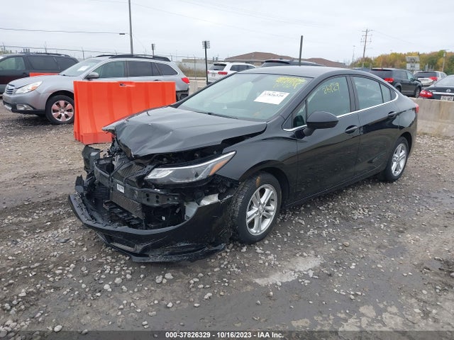 Chevrolet Cruze Lt Auto 2018 1G1BE5SM7J7164872 Image 2