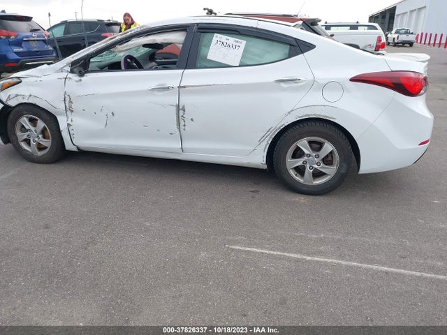 2015 HYUNDAI ELANTRA SE VIN: 5NPDH4AE8FH574319