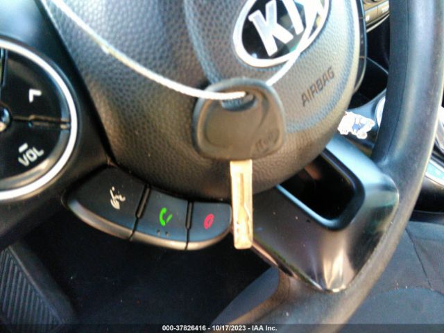 KNDJN2A25E7077494 KIA Soul Base