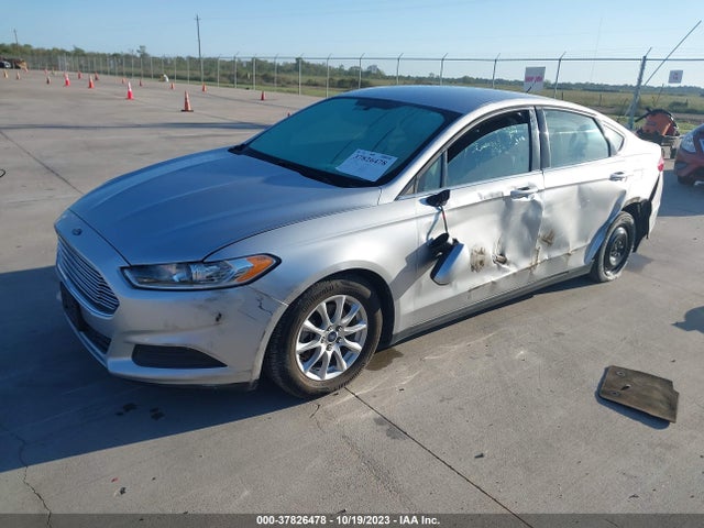 Ford FUSION S 2016 3FA6P0G76GR122466 Image 2