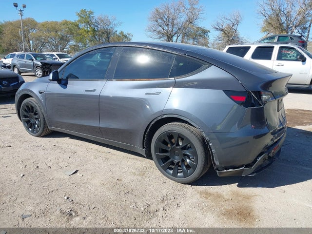 5YJYGDEE4LF034085 Tesla Model Y Long Range