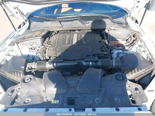 2017 JAGUAR XJ SAJWA2G77H8W12653 Photo 9