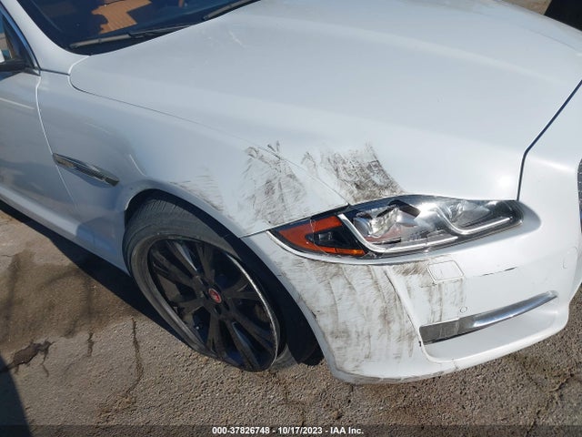2017 JAGUAR XJ SAJWA2G77H8W12653 Photo 5