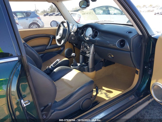 2005 MINI COOPER S WMWRE334X5TD94363 Photo 4