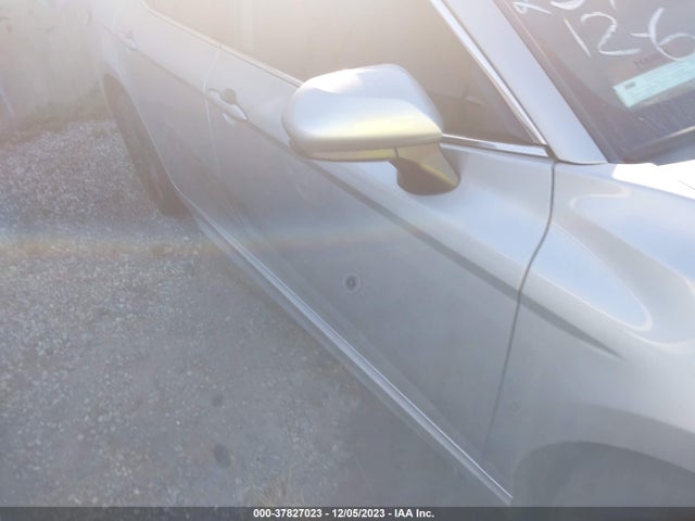 2020 TOYOTA CAMRY SE VIN: 4T1G11AKXLU378482