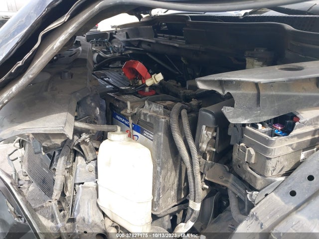 2009 HONDA CR-V LX VIN: JHLRE38349C014037