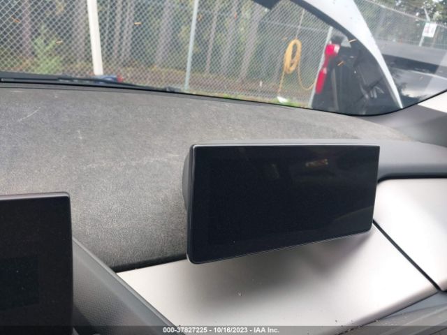 WBY7Z2C51JVB88721 BMW I3