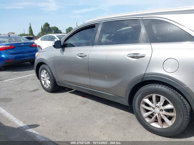 2017 KIA SORENTO 3.3L LX VIN: 5XYPG4A55HG195532
