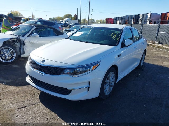 KIA Optima Lx 2018 5XXGT4L36JG268635 Image 2