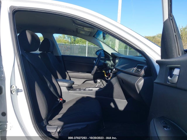 KIA Optima Lx 2018 5XXGT4L36JG268635 Image 5