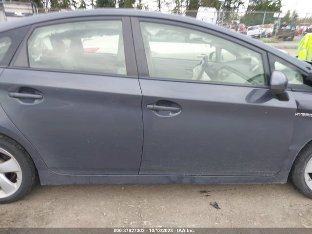 Toyota Prius Four 2015 JTDKN3DU9F0470030 Image 13