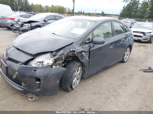 Toyota Prius Four 2015 JTDKN3DU9F0470030 Image 2