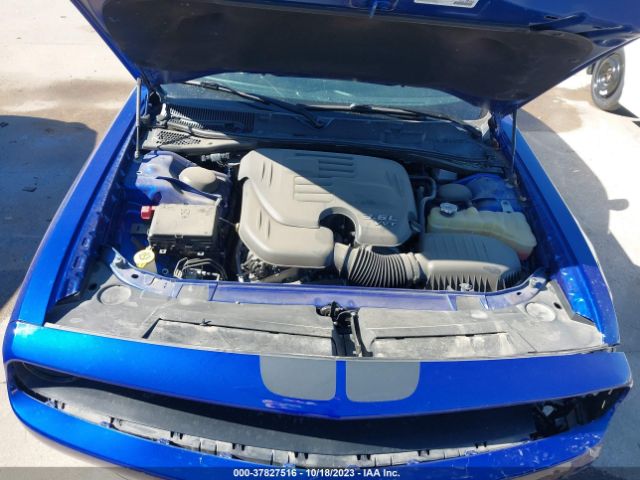 2C3CDZAG8JH161800 Dodge Challenger Sxt Plus