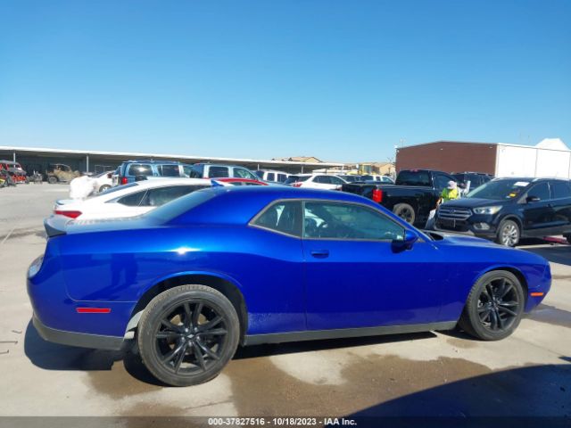 2C3CDZAG8JH161800 Dodge Challenger Sxt Plus