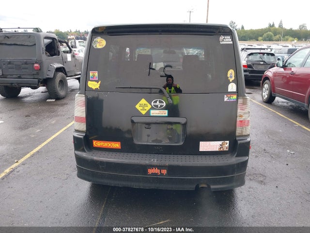 2005 SCION XB VIN: JTLKT334850170974