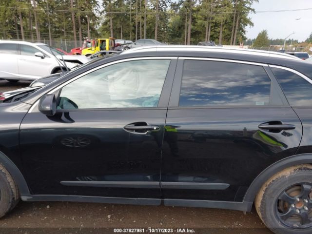 KNDCB3LC4L5365383 KIA NIRO LX