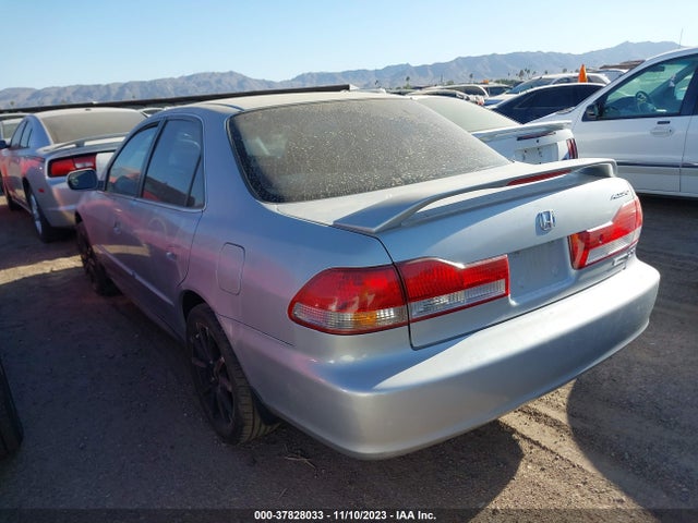2001 HONDA ACCORD SDN LX VIN: JHMCG564X1C012087